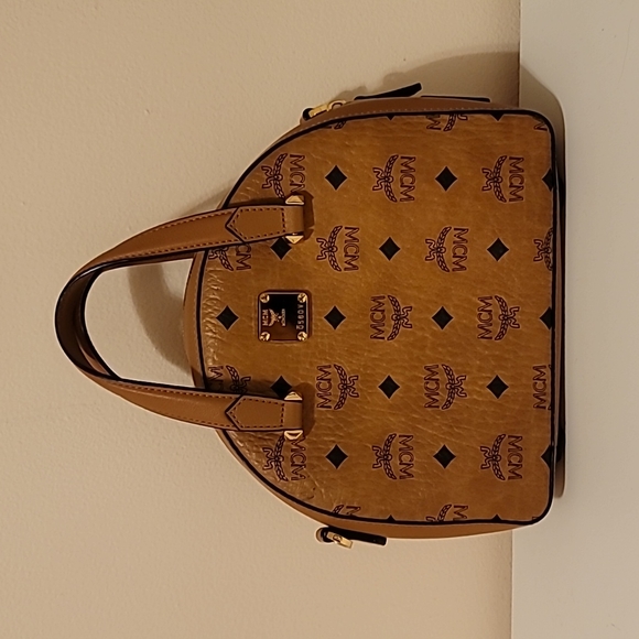 GENUINE 💯  MCM Satchel includes crossbody STRAP! - Picture 2 of 16